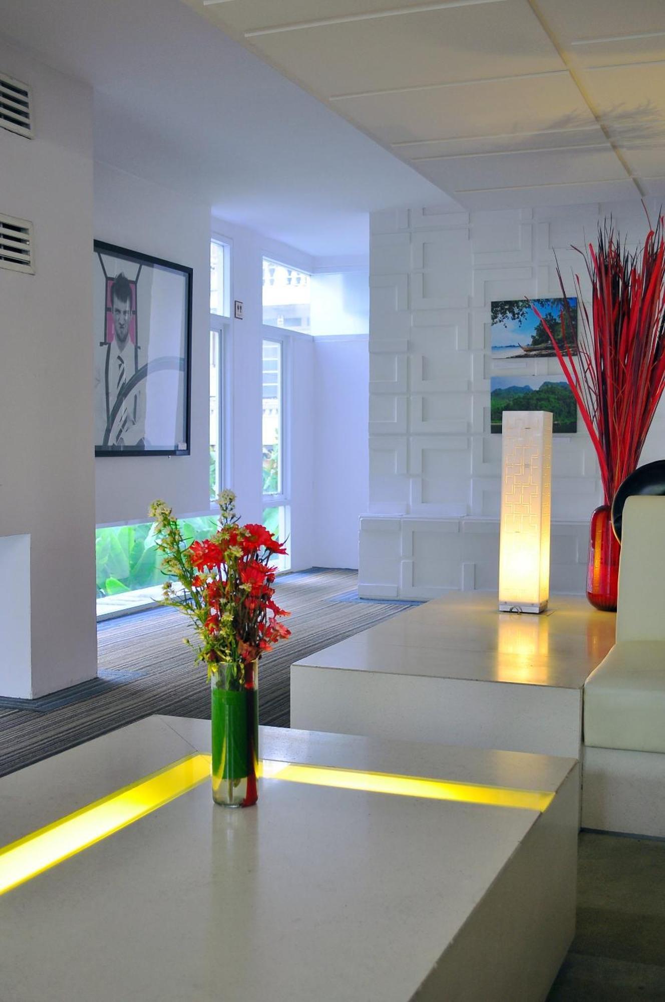 Le Fenix Sukhumvit 11 Bangkok Hotel Ngoại thất bức ảnh