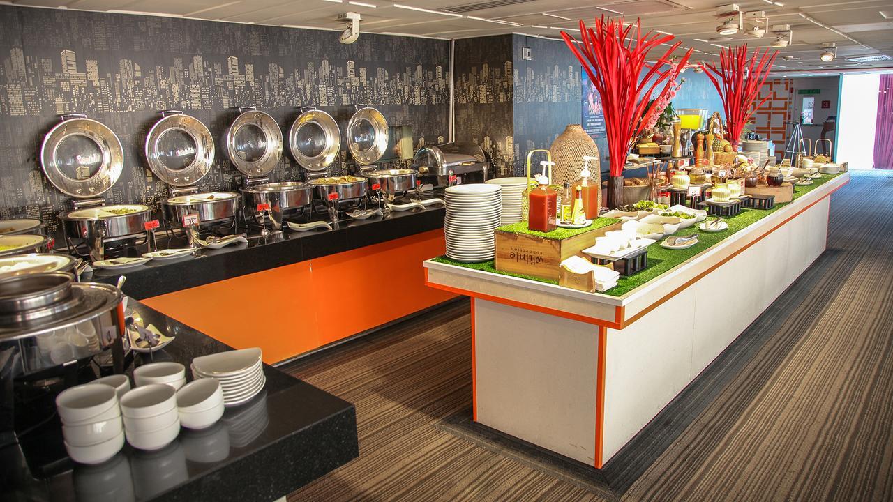 Le Fenix Sukhumvit 11 Bangkok Hotel Ngoại thất bức ảnh