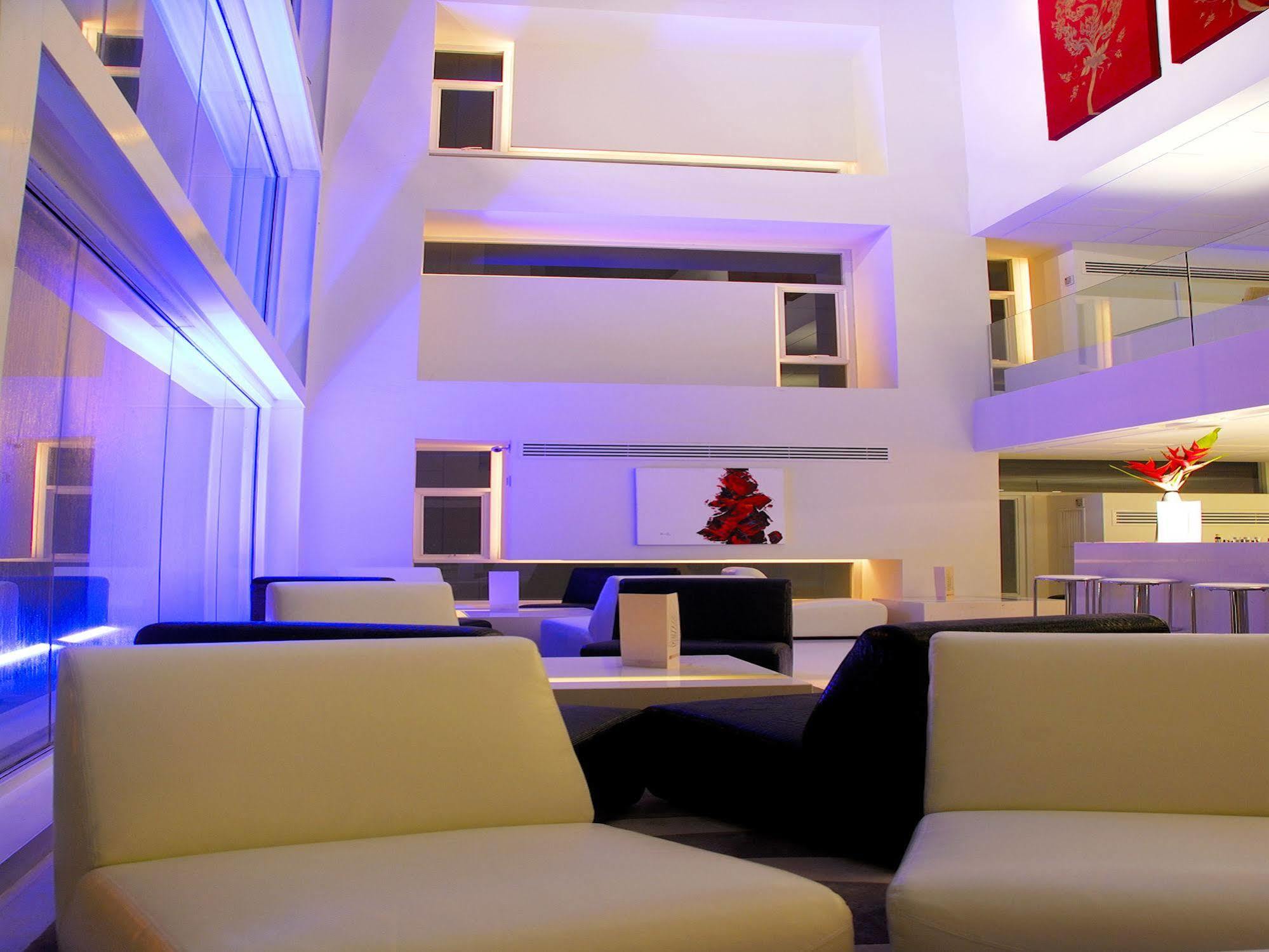 Le Fenix Sukhumvit 11 Bangkok Hotel Ngoại thất bức ảnh