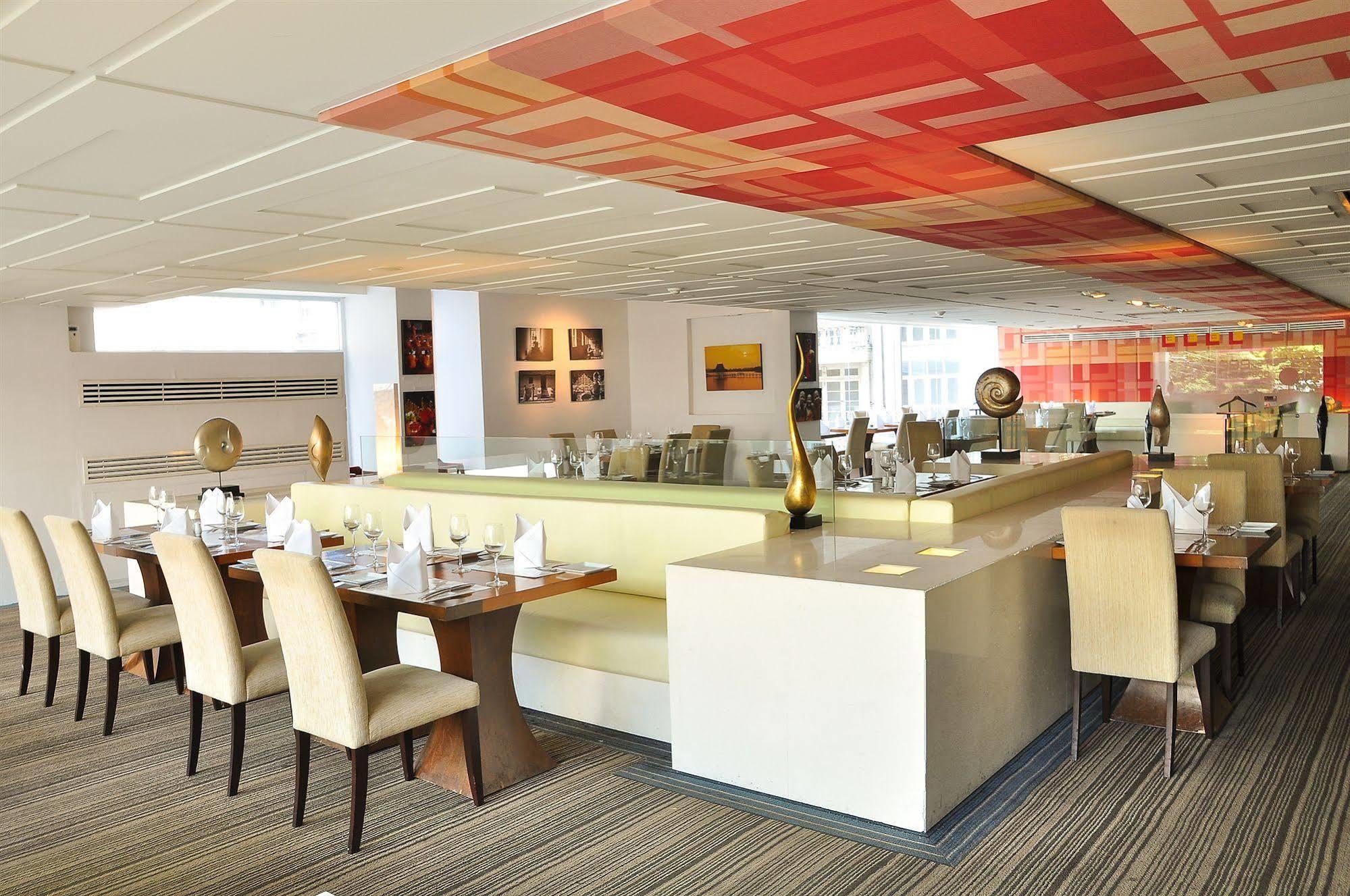 Le Fenix Sukhumvit 11 Bangkok Hotel Ngoại thất bức ảnh