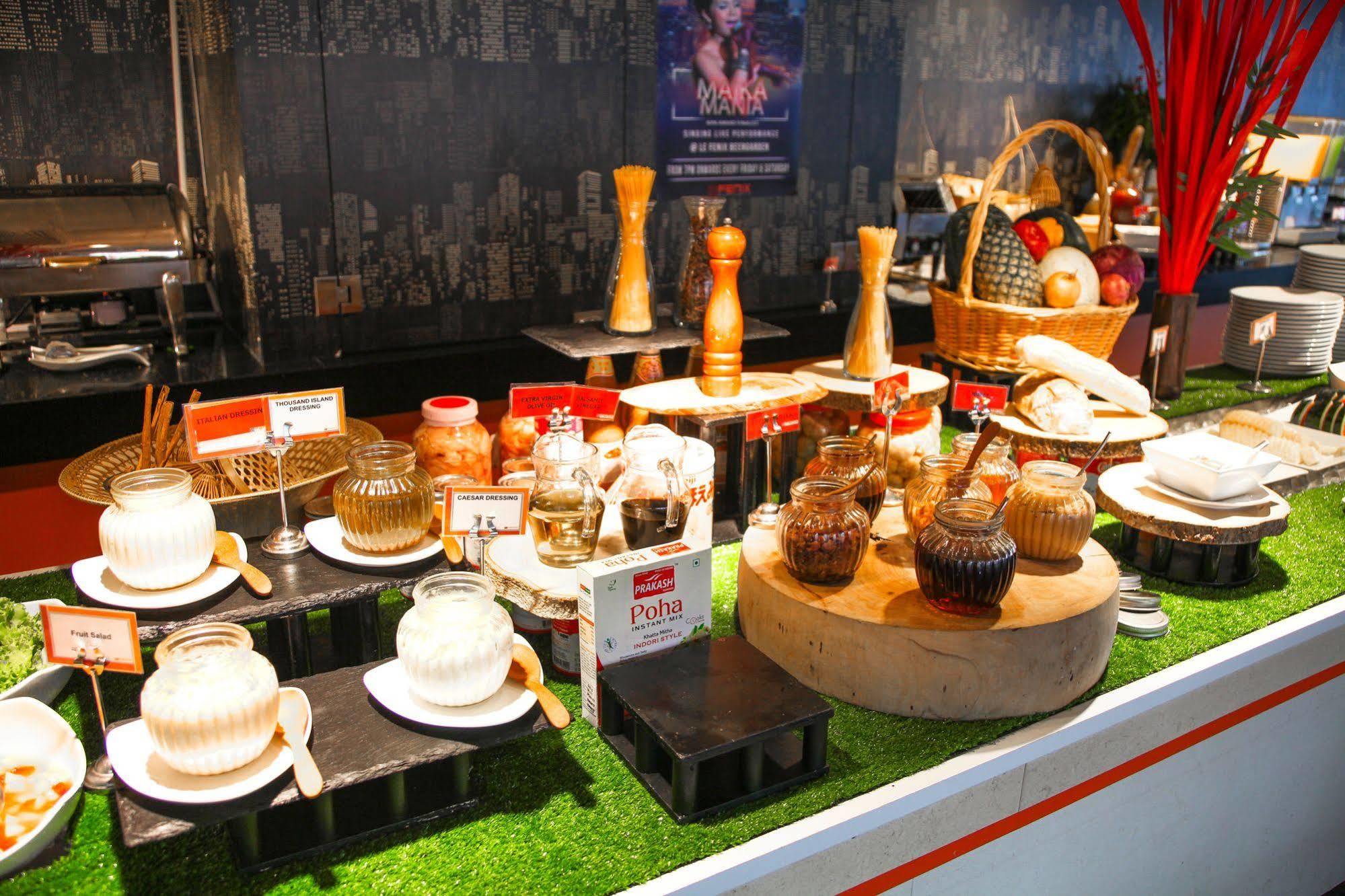 Le Fenix Sukhumvit 11 Bangkok Hotel Ngoại thất bức ảnh